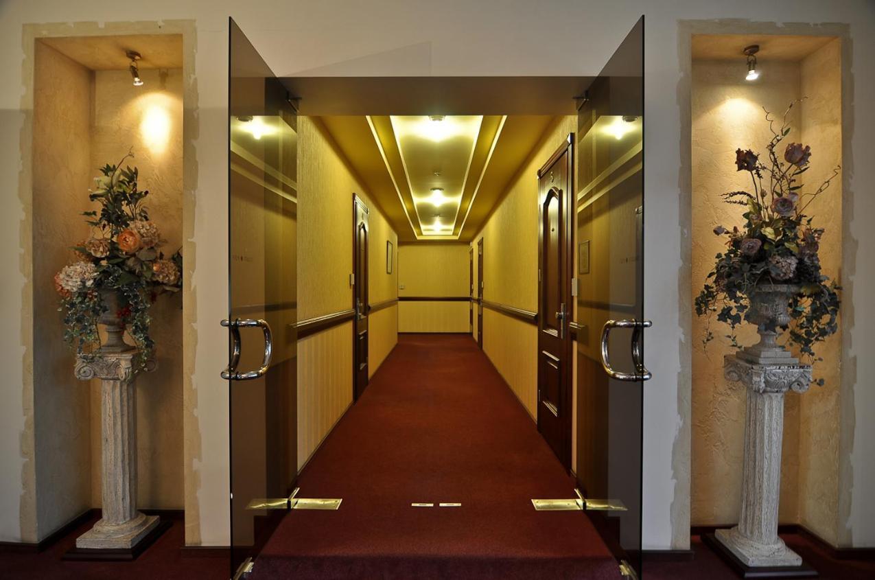 Hotel Sfinksas Kaunas Extérieur photo