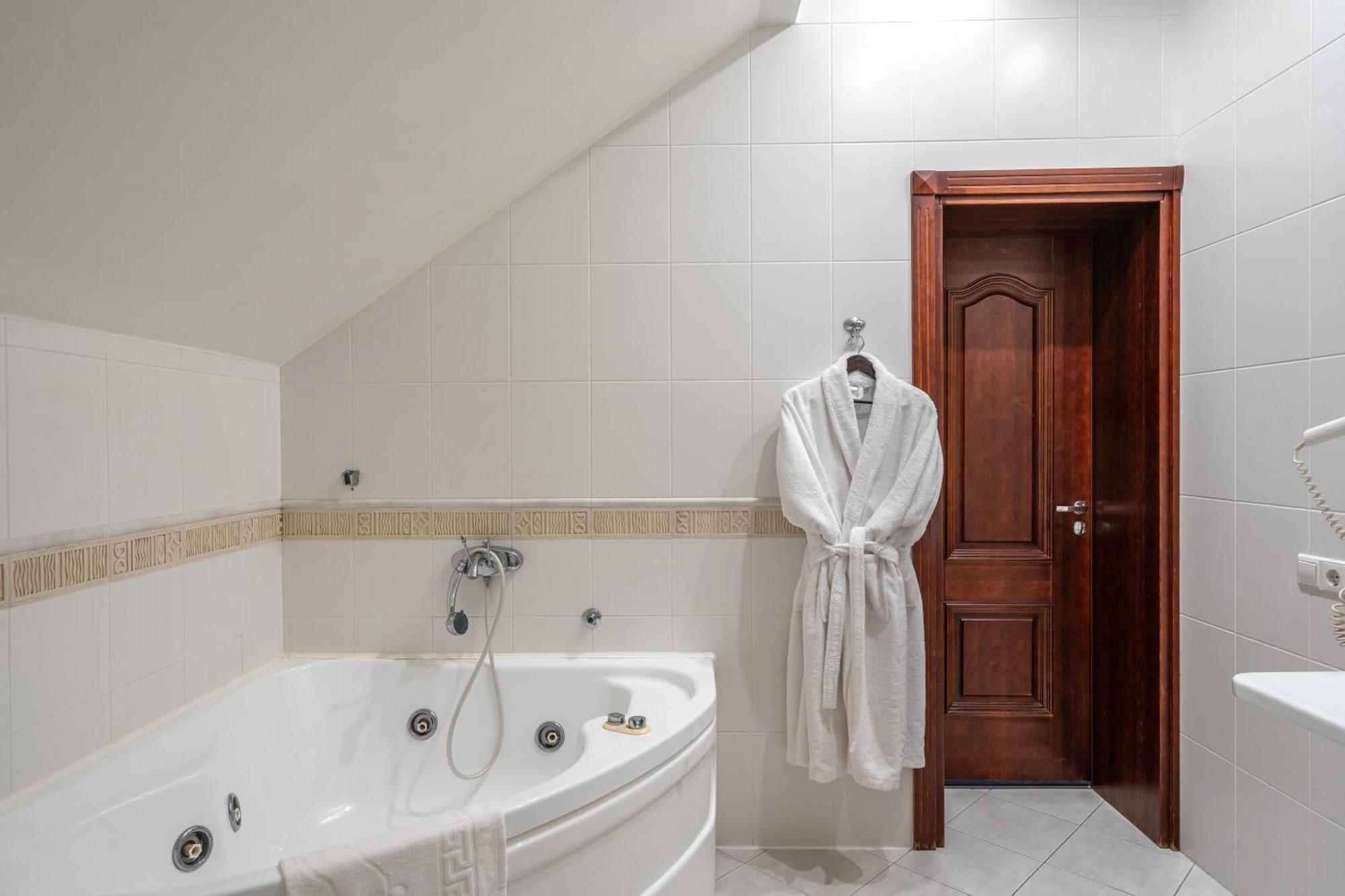 Hotel Sfinksas Kaunas Extérieur photo