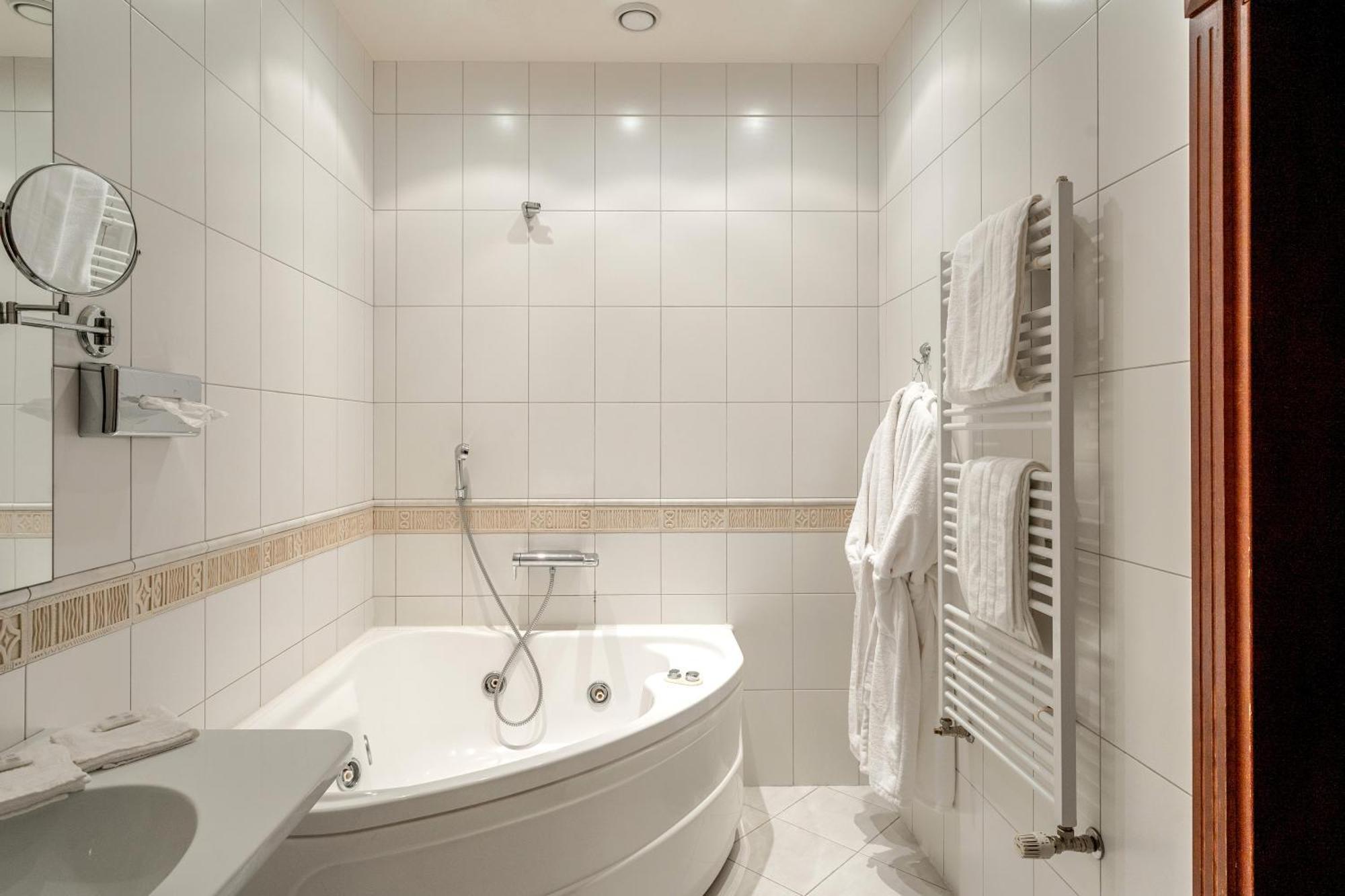 Hotel Sfinksas Kaunas Extérieur photo